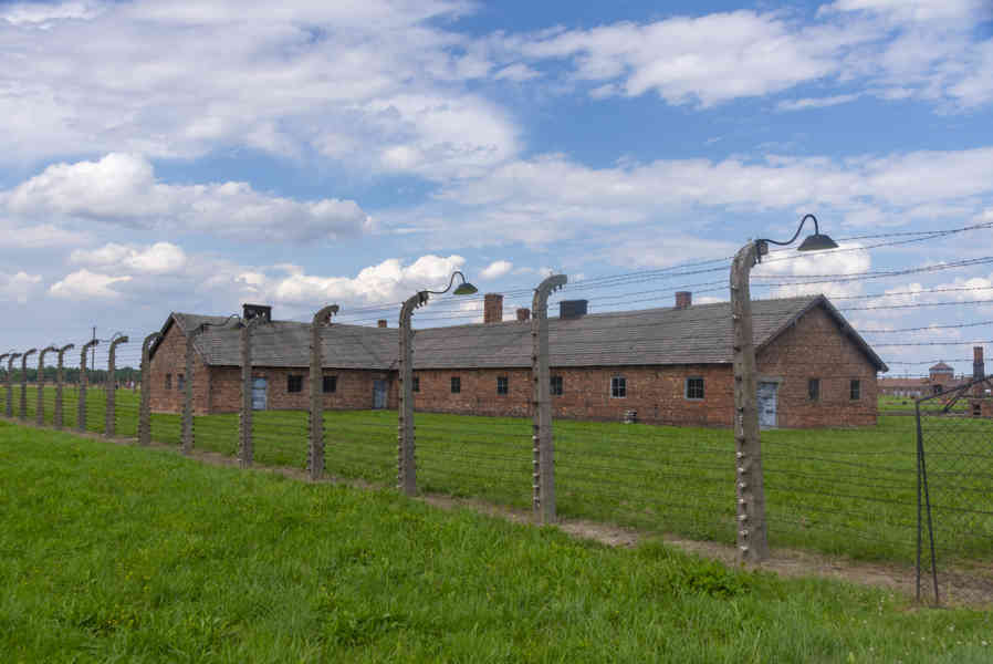 Polonia 065 - Auschwitz ll-Birkenau.jpg